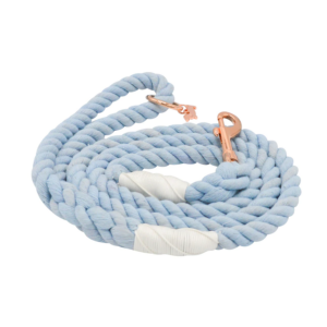 Lichtblauwe stevige touw hondenleiband van sassy woof